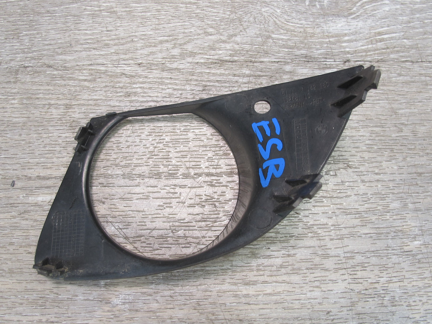 06-08 BMW E65 E66 E67 Set of 2 Front Bumper Fog Light Trim Bezel Bracket OEM