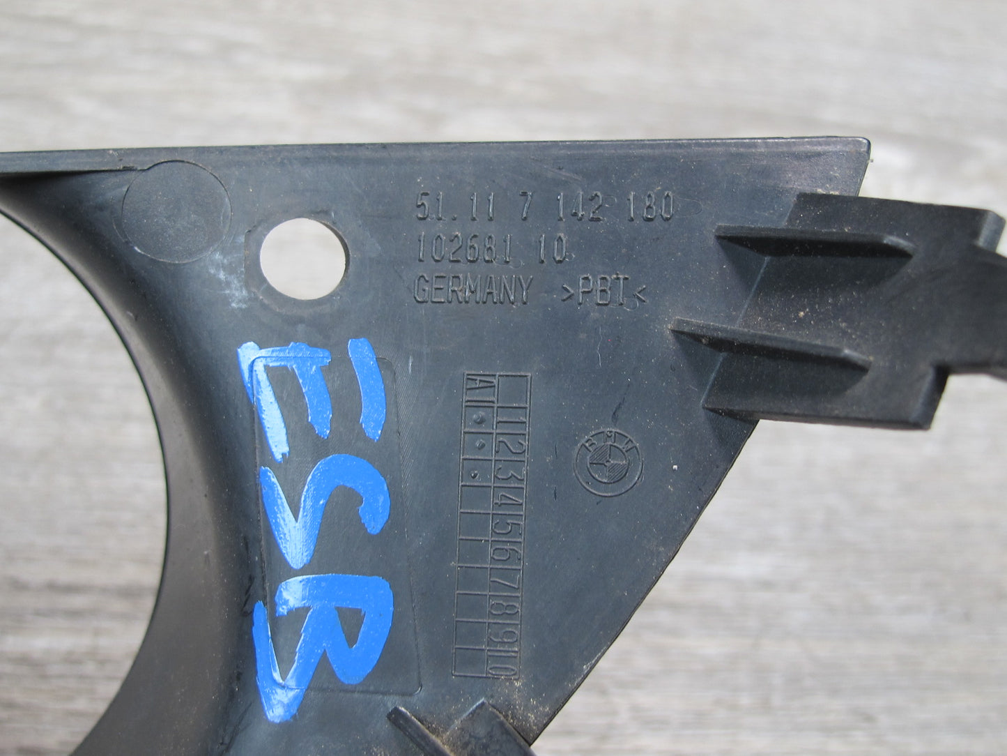 06-08 BMW E65 E66 E67 Set of 2 Front Bumper Fog Light Trim Bezel Bracket OEM