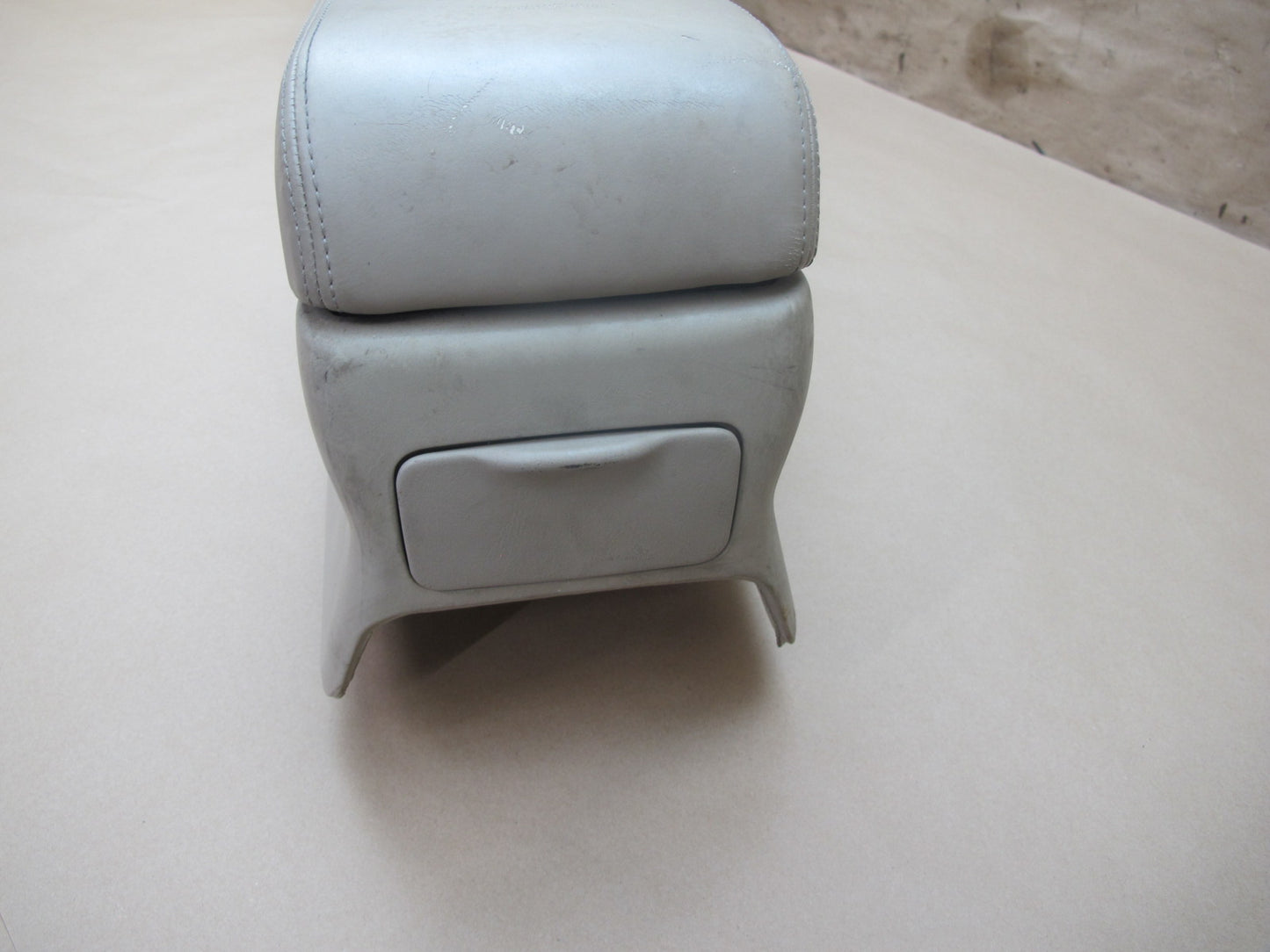 95-00 Lexus SC300 SC400 UZZ30 Center Console Trim Cover Panel w Armrest OEM