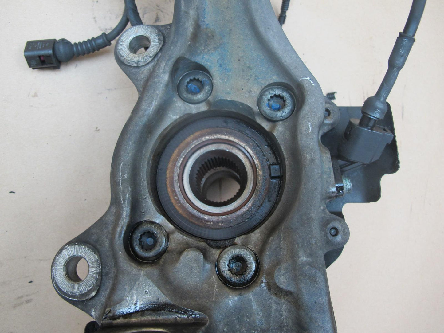 03-10 Bentley Continental AWD Front Left Spindle Knuckle Wheel Hub Bearing