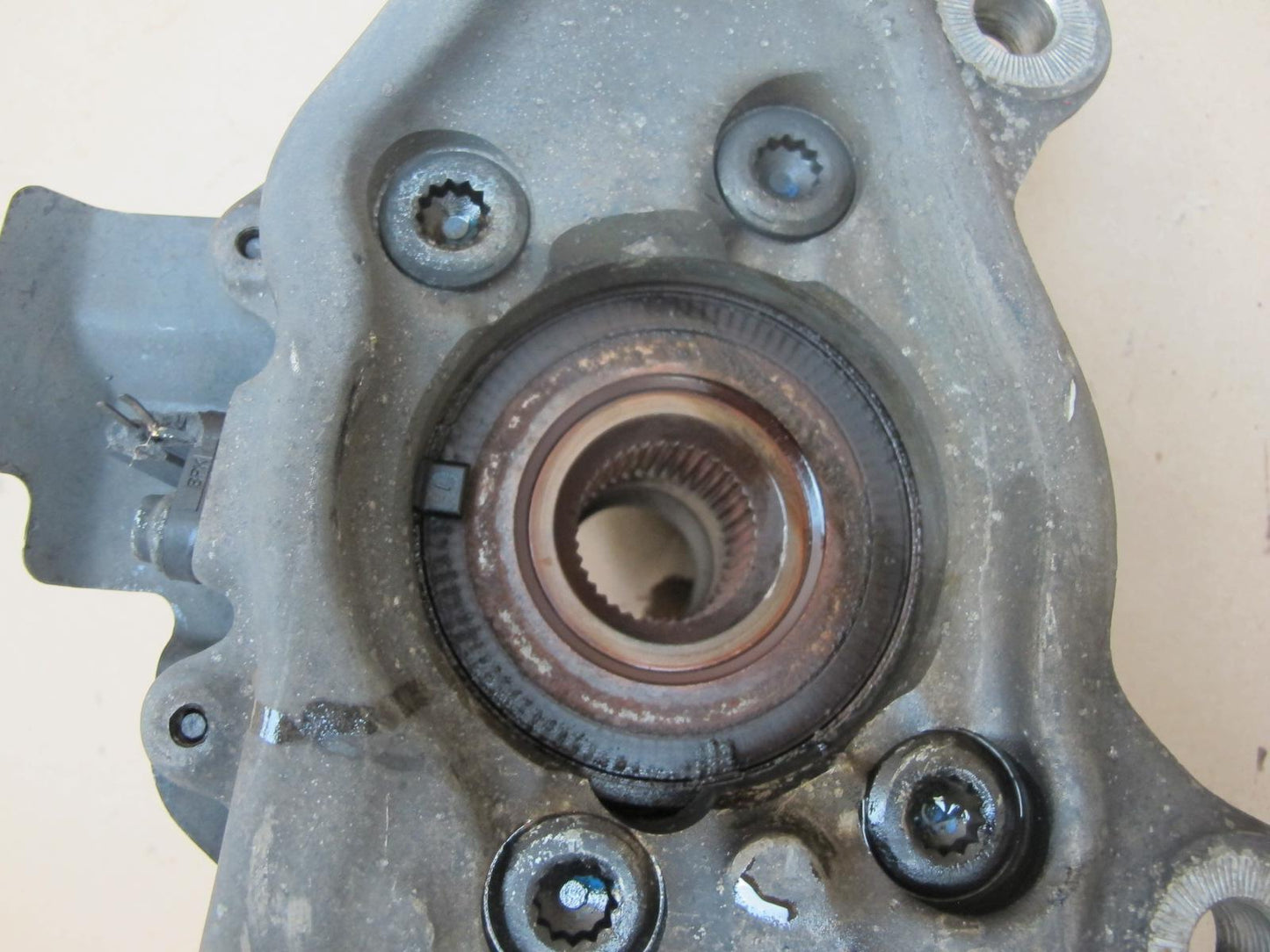 03-10 Bentley Continental AWD Front Right Spindle Knuckle Wheel Hub Bearing