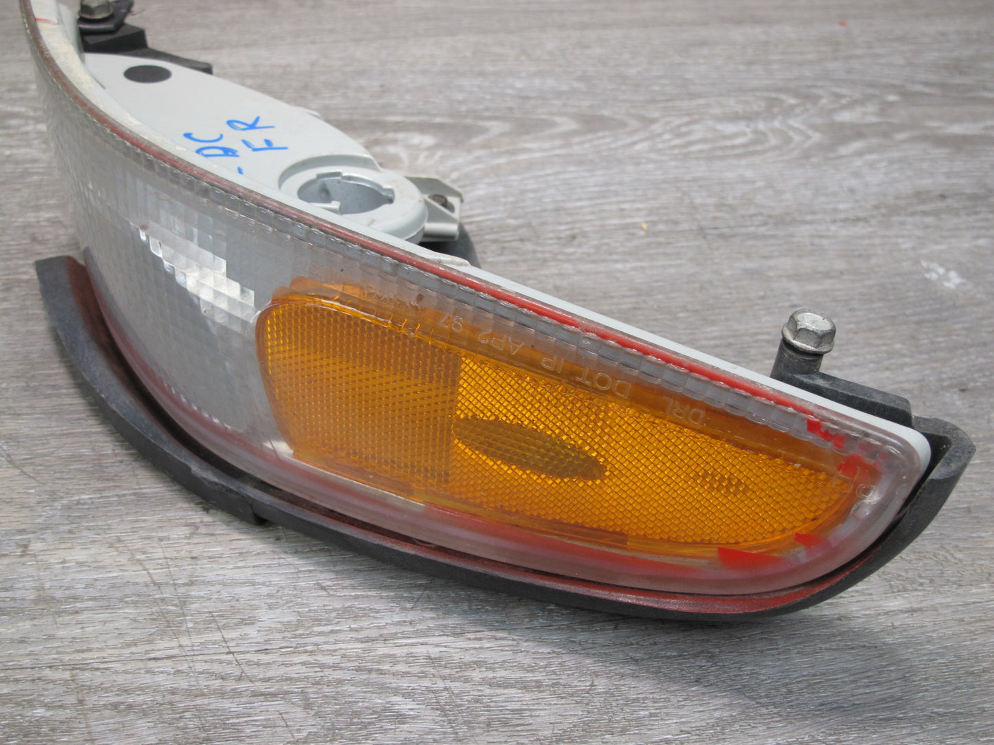 97-04 Chevrolet Corvette C5 Front Right Turn Signal Light Lamp OEM