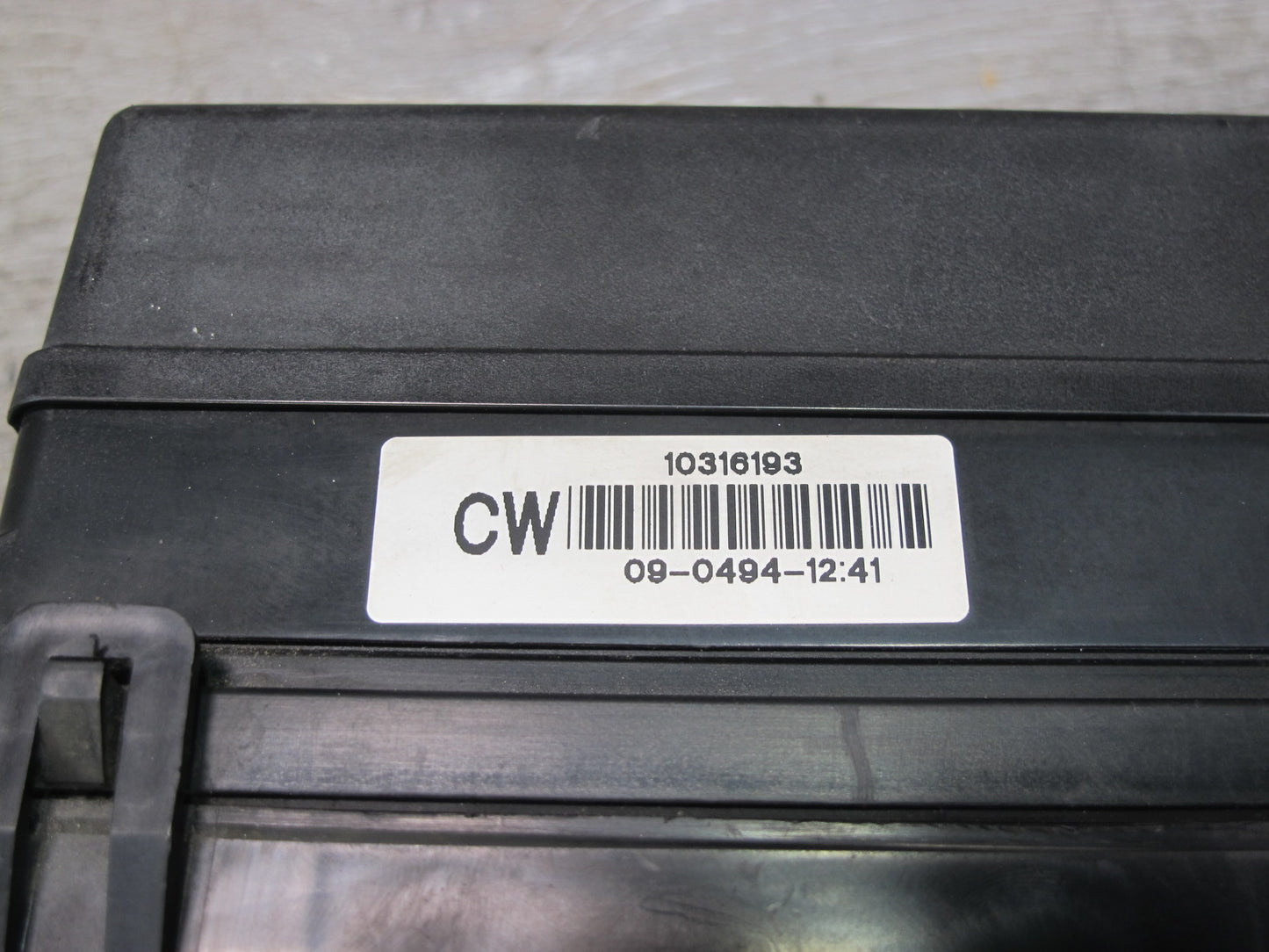 03-04 Chevrolet Corvette C5 Engine Bay Fuse Relay Box Module 10316193 OEM