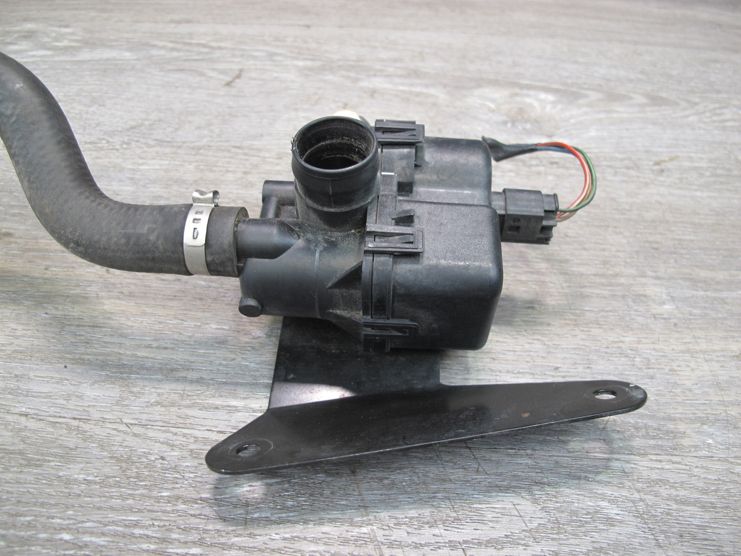01-02 BMW E36/7 Z3 2.5L 3.0L M54 Leak Diagnosis Pump 6756440 OEM