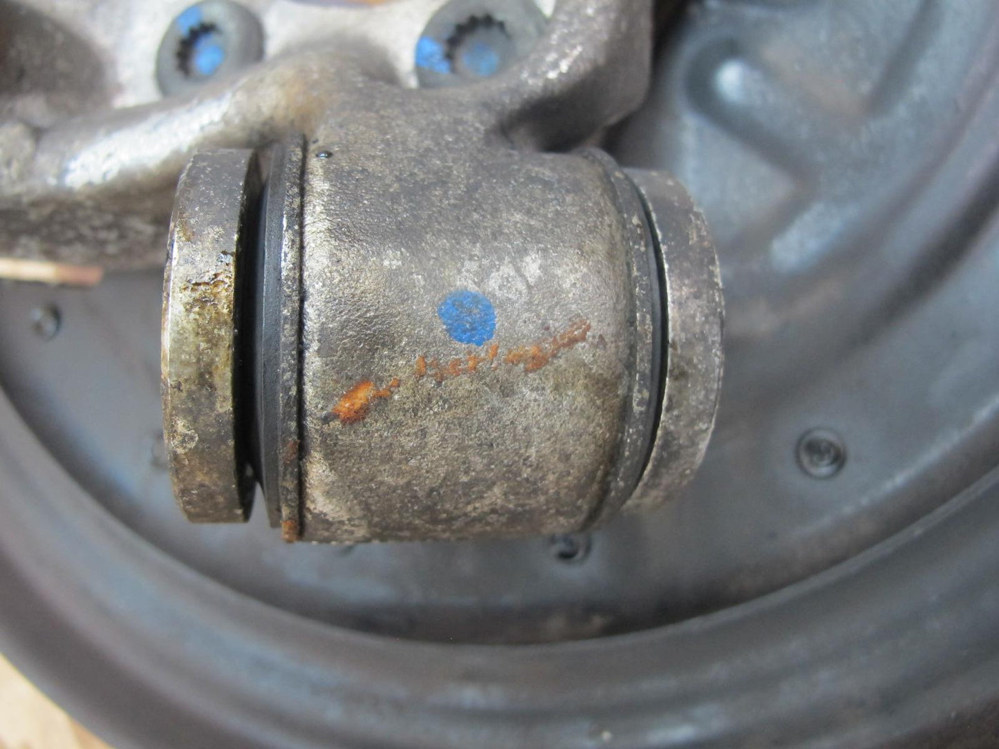 03-10 Bentley Continental Rear Left Spindle Knuckle Wheel Hub Bearing