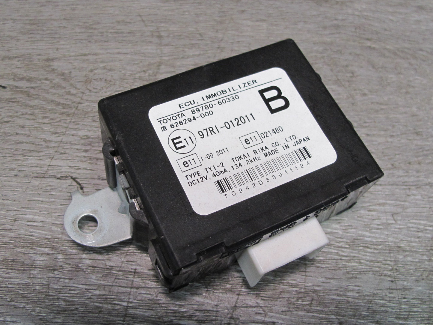 2003-2004 Lexus UZJ120L GX470 Engine ECU Immobilizer Ignition Lock KEY Set