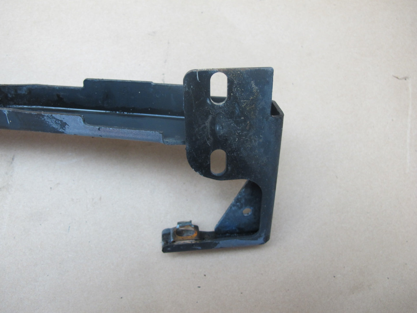 06-12 Bentley Continental Flying Spur Front Bumper Retainer Bracket Support Bar