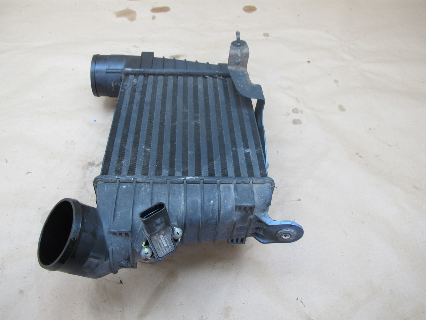 03-10 Bentley Continental GTC GT Flying Spur Left Intercooler Unit w Sensor