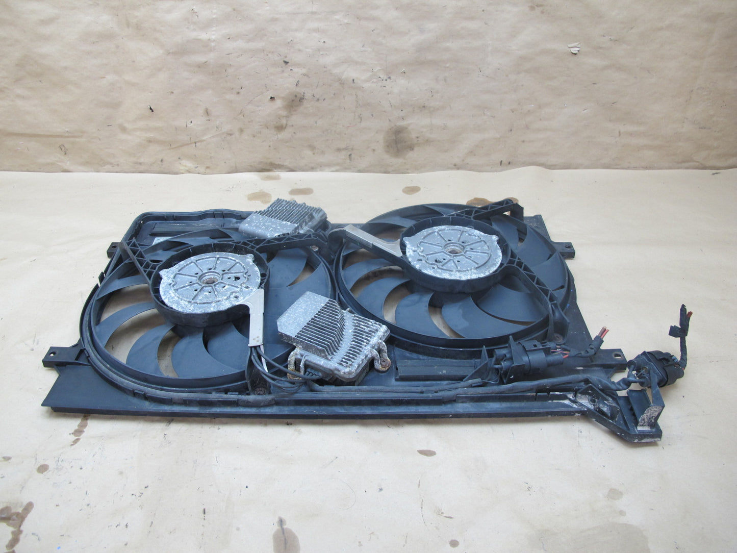 03-10 Bentley Continental GTC GT Flying Spur 6.0 Engine Cooling Fan Motor Shroud