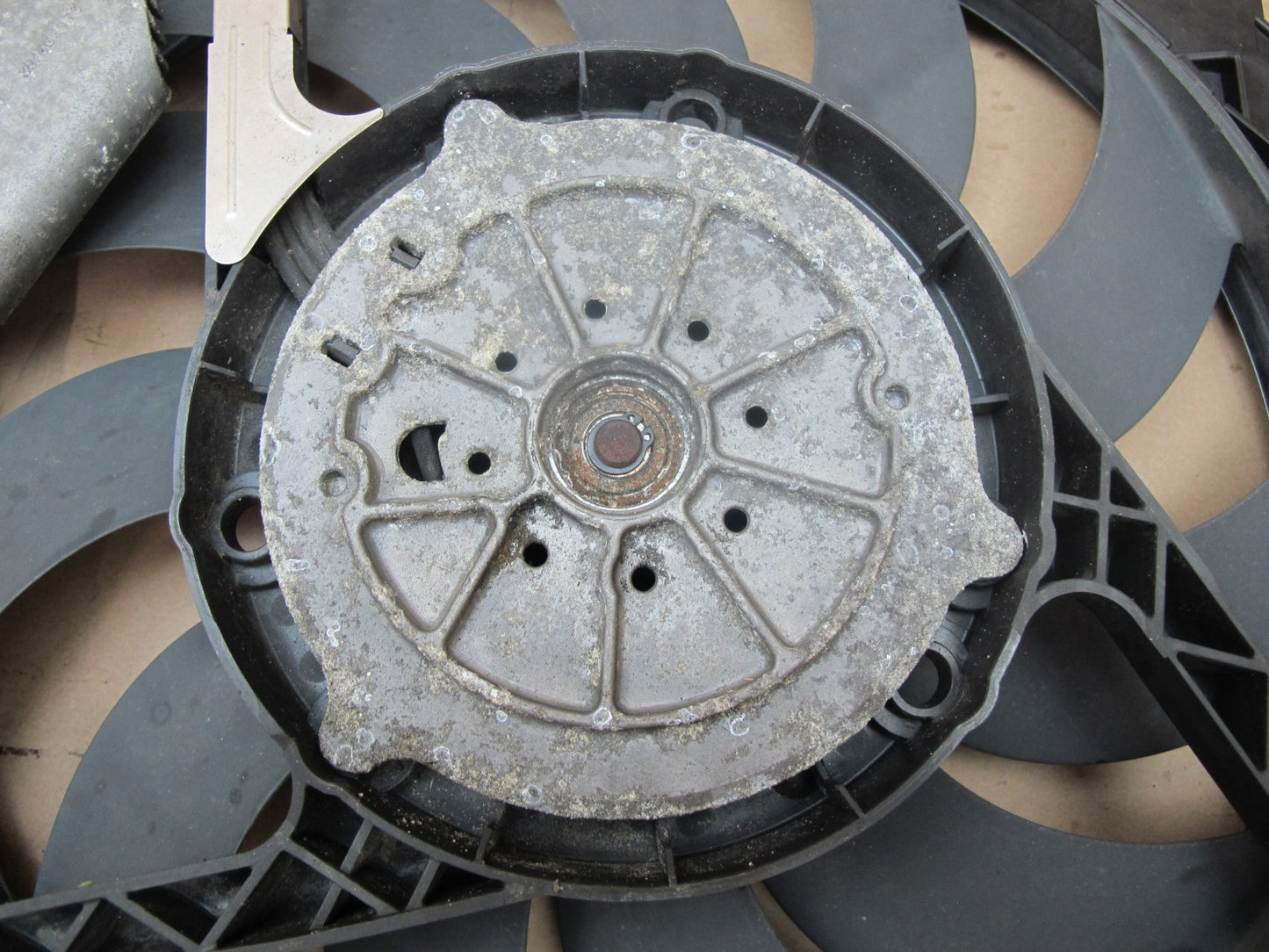 03-10 Bentley Continental GTC GT Flying Spur 6.0 Engine Cooling Fan Motor Shroud