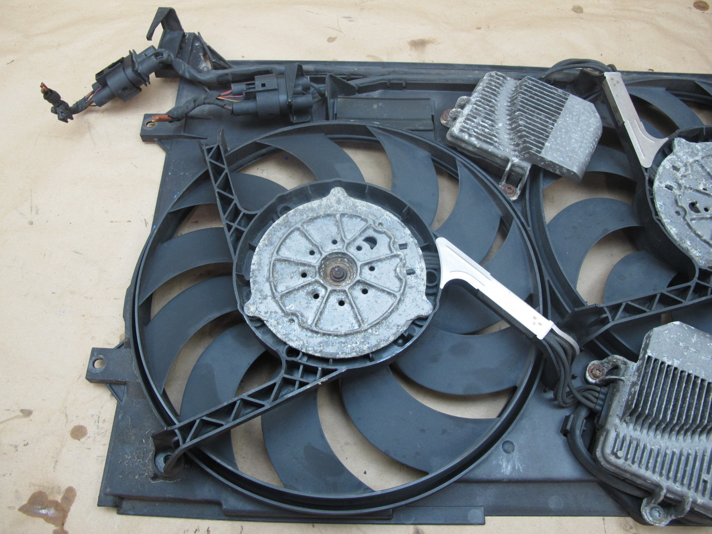 03-10 Bentley Continental GTC GT Flying Spur 6.0 Engine Cooling Fan Motor Shroud