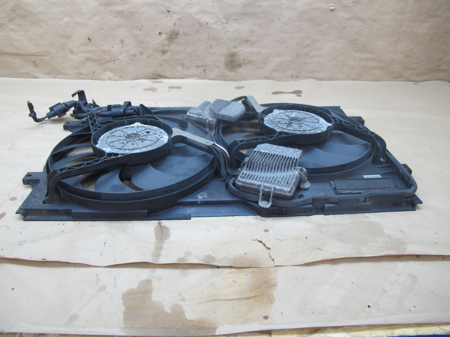 03-10 Bentley Continental GTC GT Flying Spur 6.0 Engine Cooling Fan Motor Shroud