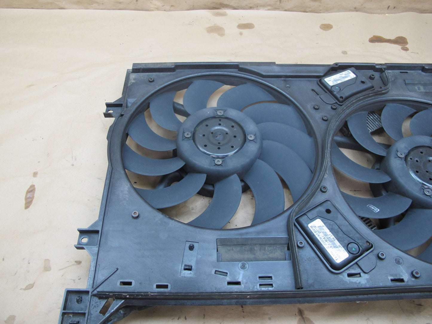 03-10 Bentley Continental GTC GT Flying Spur 6.0 Engine Cooling Fan Motor Shroud