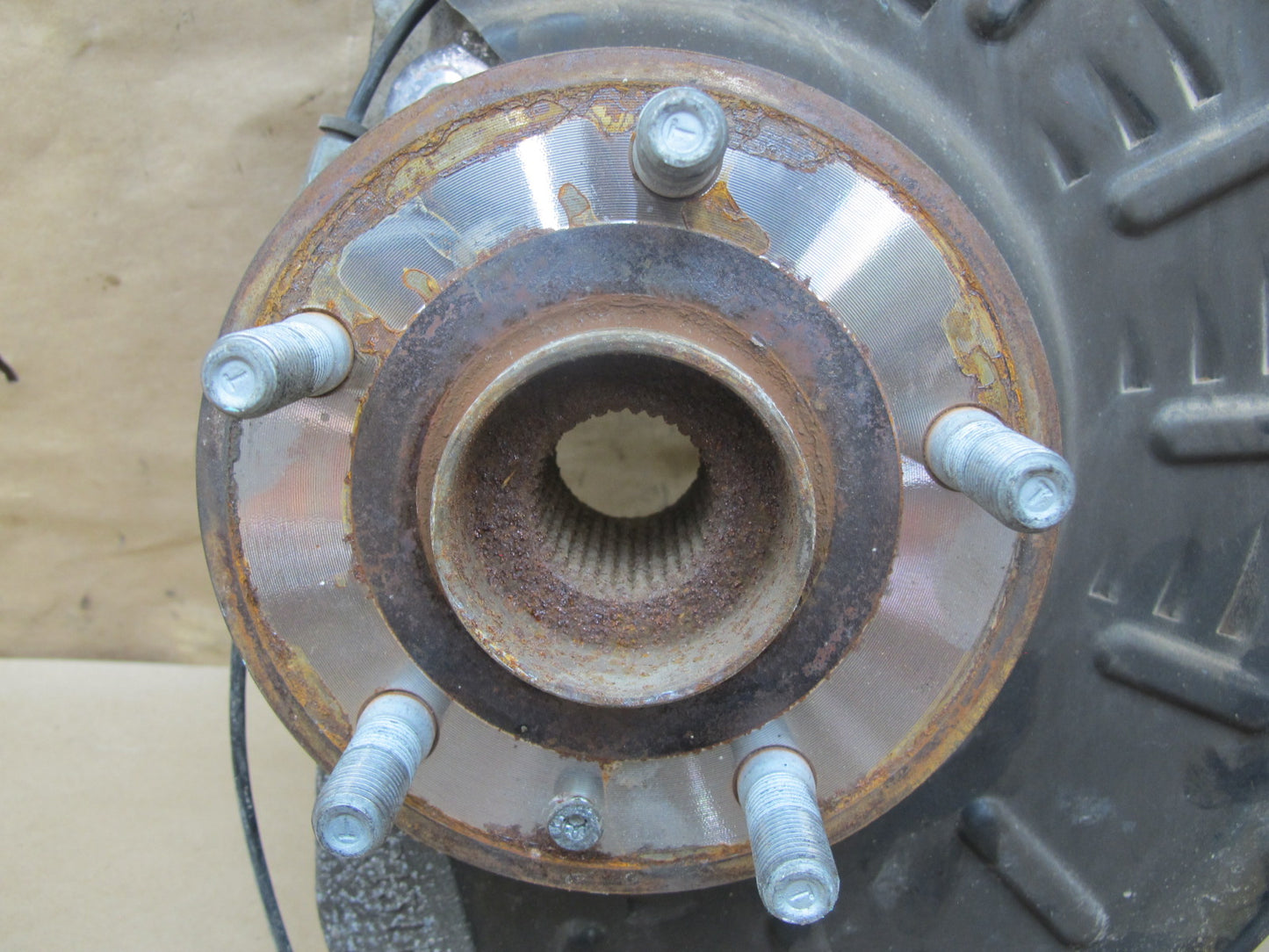 11-12 Fisker Karma Front Right Spindle Knuckle Wheel Hub Bearing 61K Miles OEM