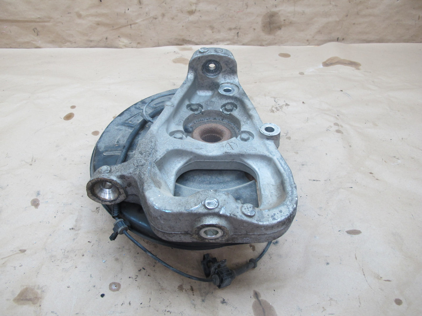 11-12 Fisker Karma Front Right Spindle Knuckle Wheel Hub Bearing 61K Miles OEM