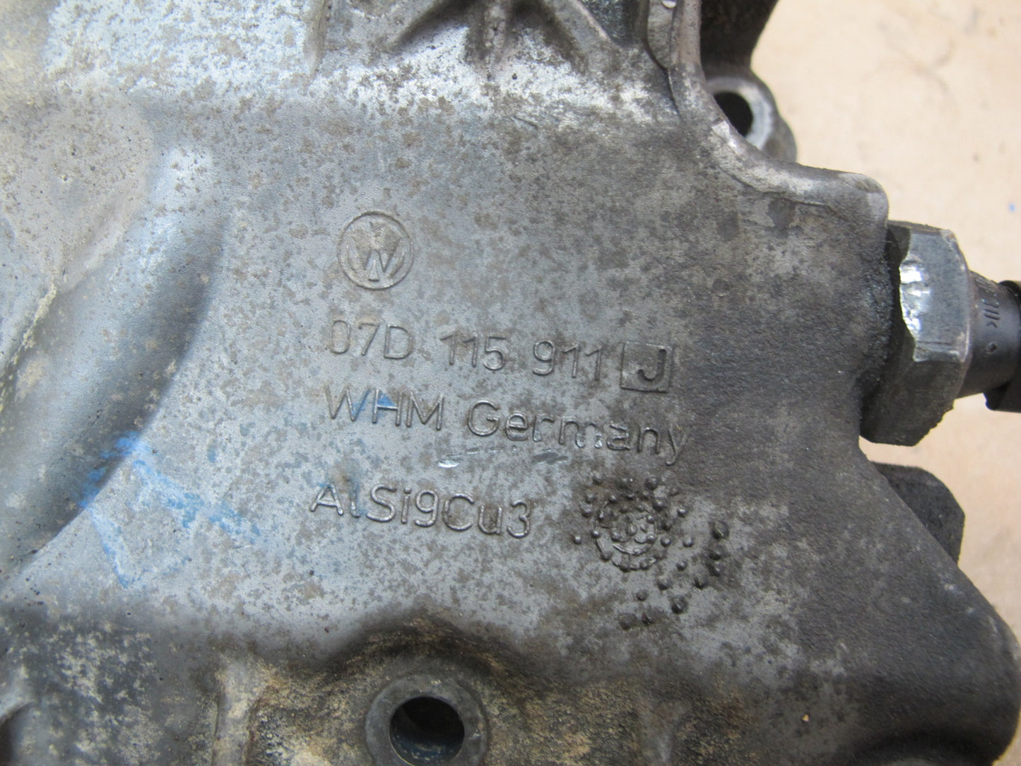 03-10 Bentley Continental GTC GT Flying Spur 6.0L Engine Oil Filter Housing