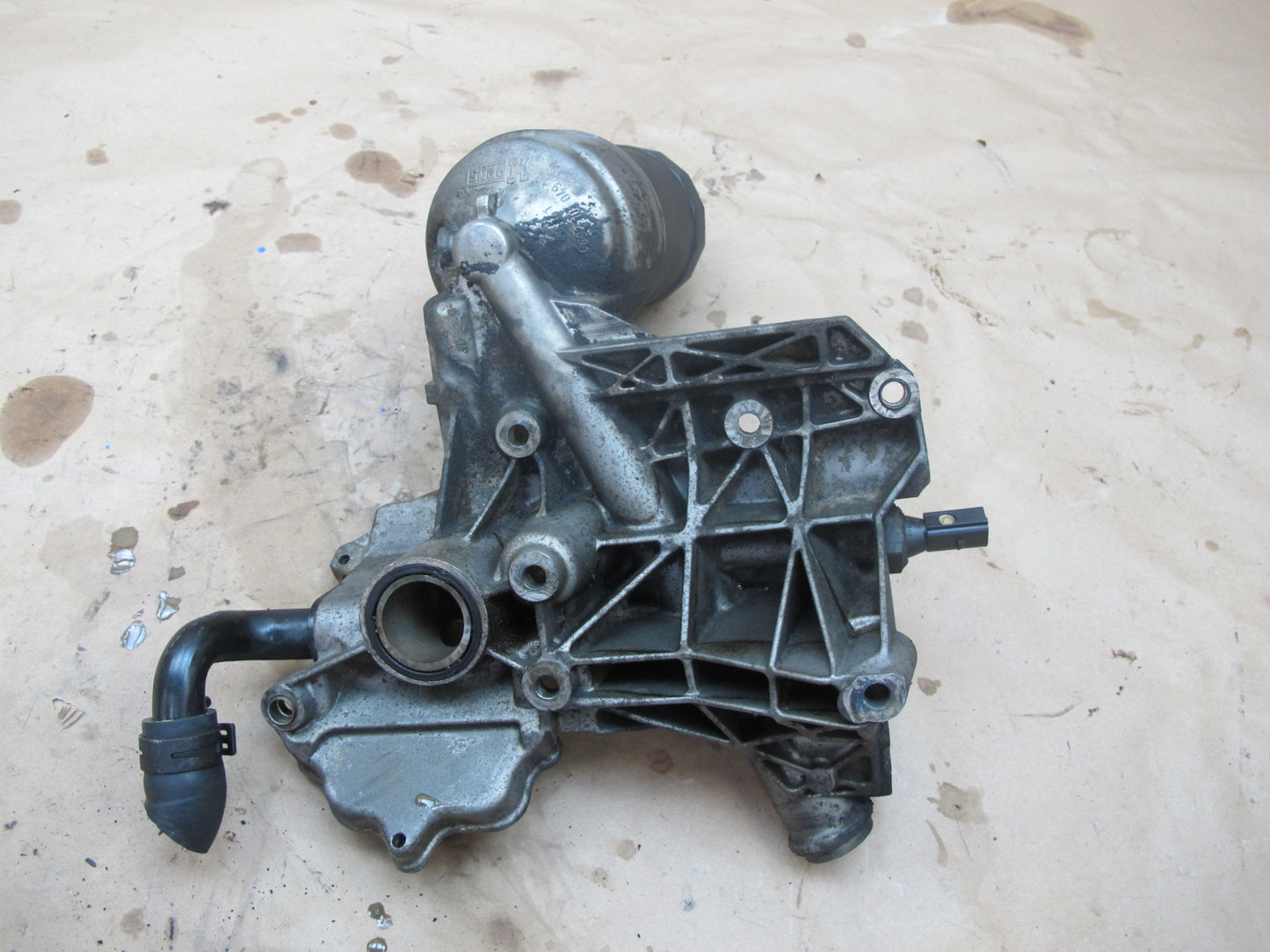 03-10 Bentley Continental GTC GT Flying Spur 6.0L Engine Oil Filter Housing
