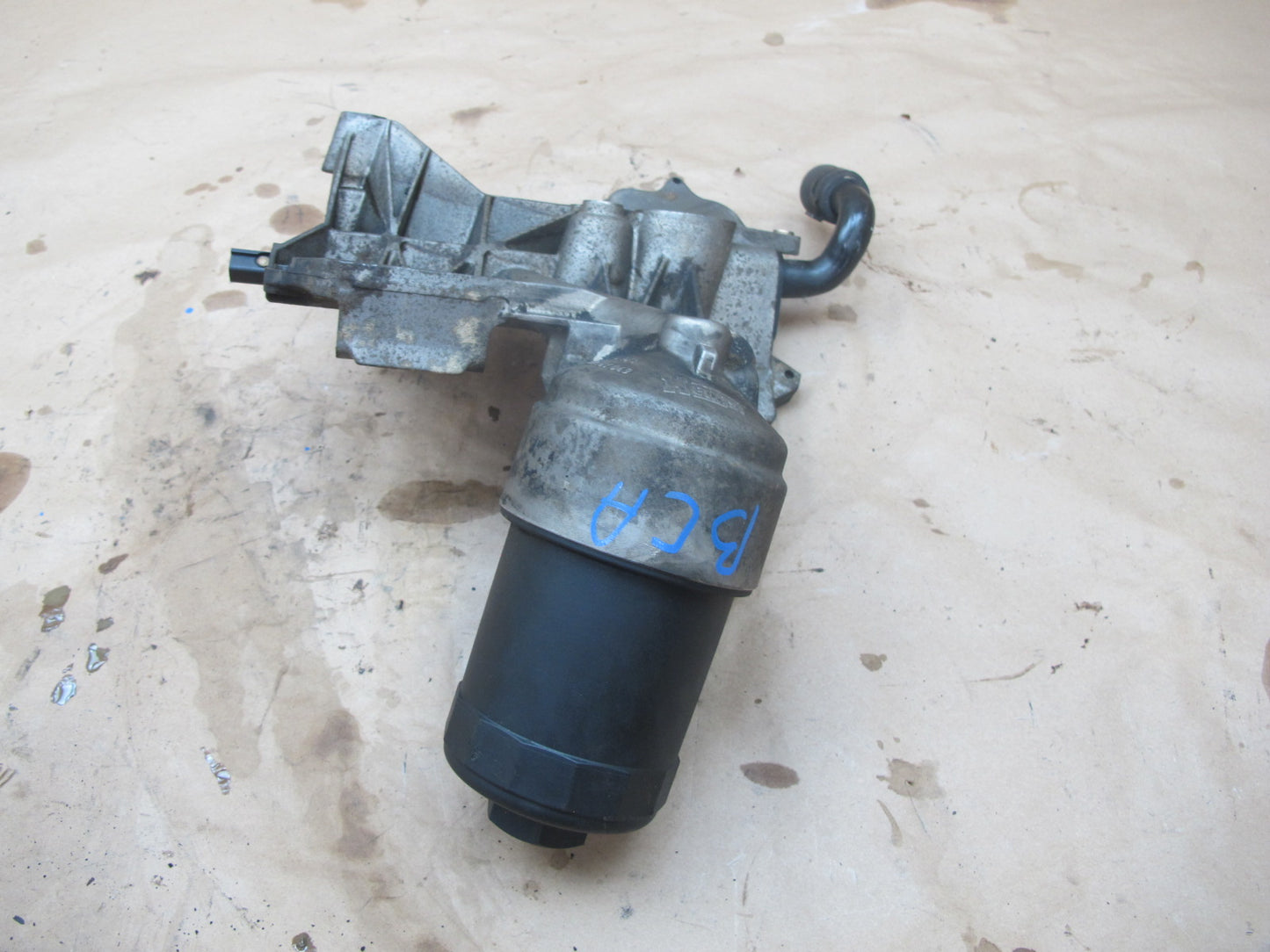 03-10 Bentley Continental GTC GT Flying Spur 6.0L Engine Oil Filter Housing