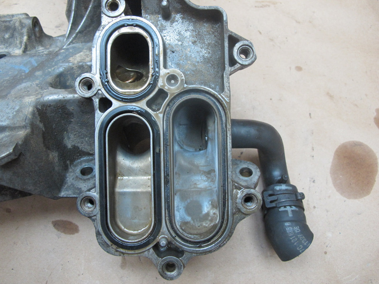 03-10 Bentley Continental GTC GT Flying Spur 6.0L Engine Oil Filter Housing