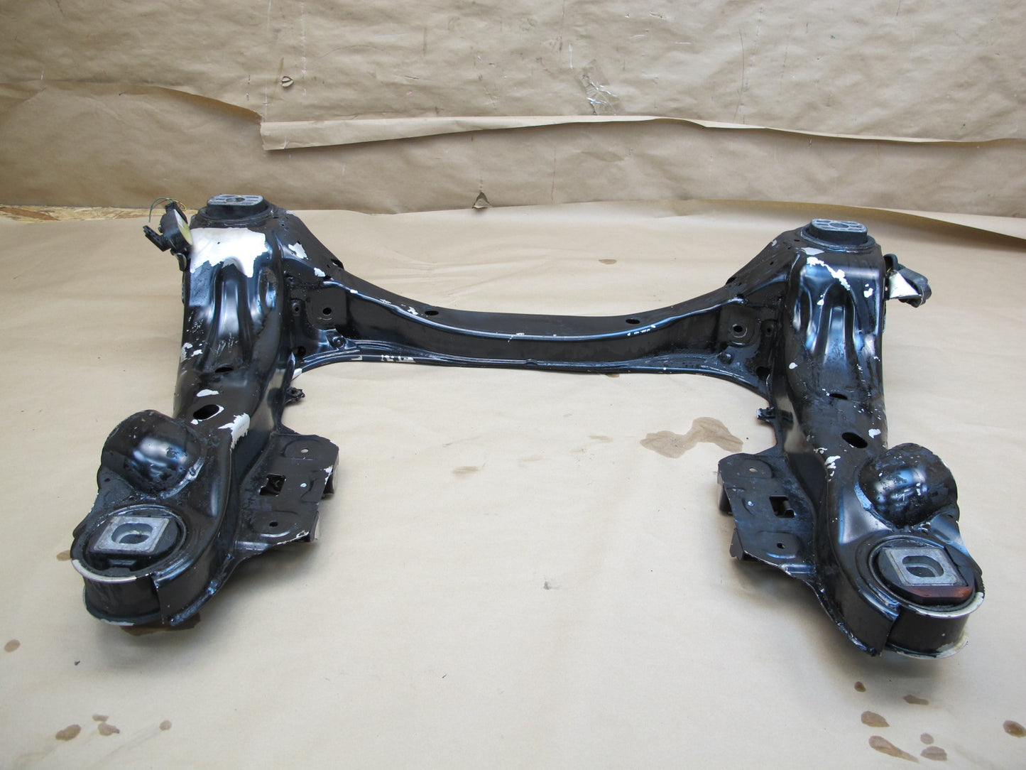06-12 Bentley Continental Flying Spur Front Engine Subframe Crossmember Carrier
