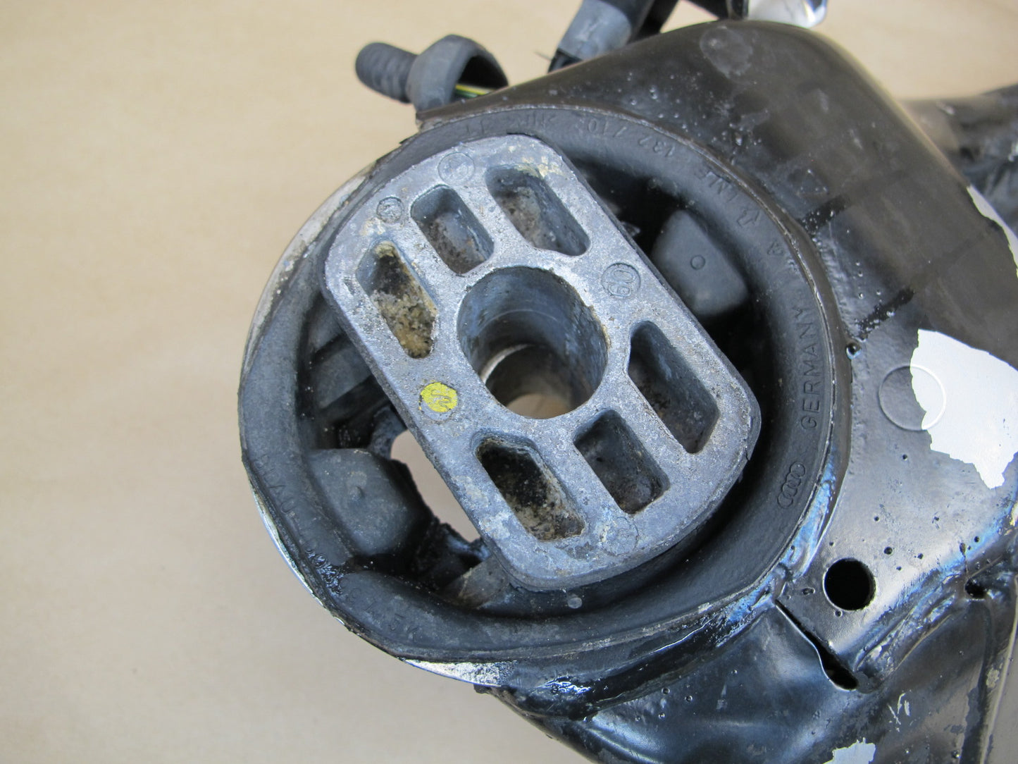 06-12 Bentley Continental Flying Spur Front Engine Subframe Crossmember Carrier
