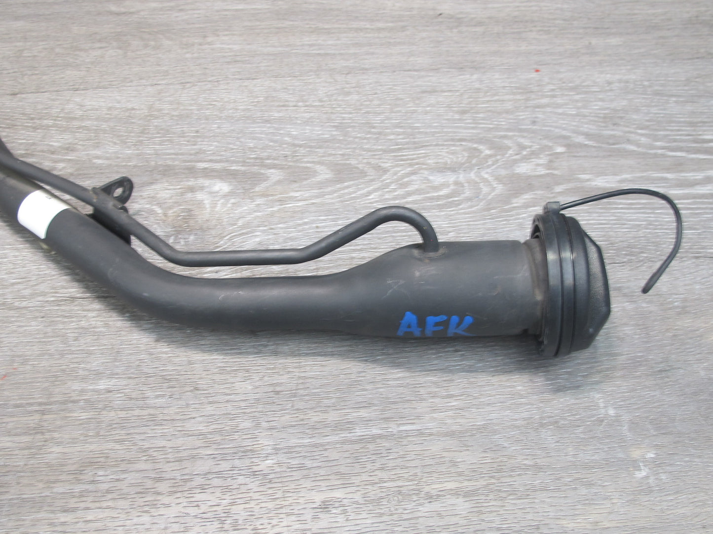 11-12 Fisker Karma Gas Fuel Tank Filler Neck w Cap Cover C131116301001 OEM