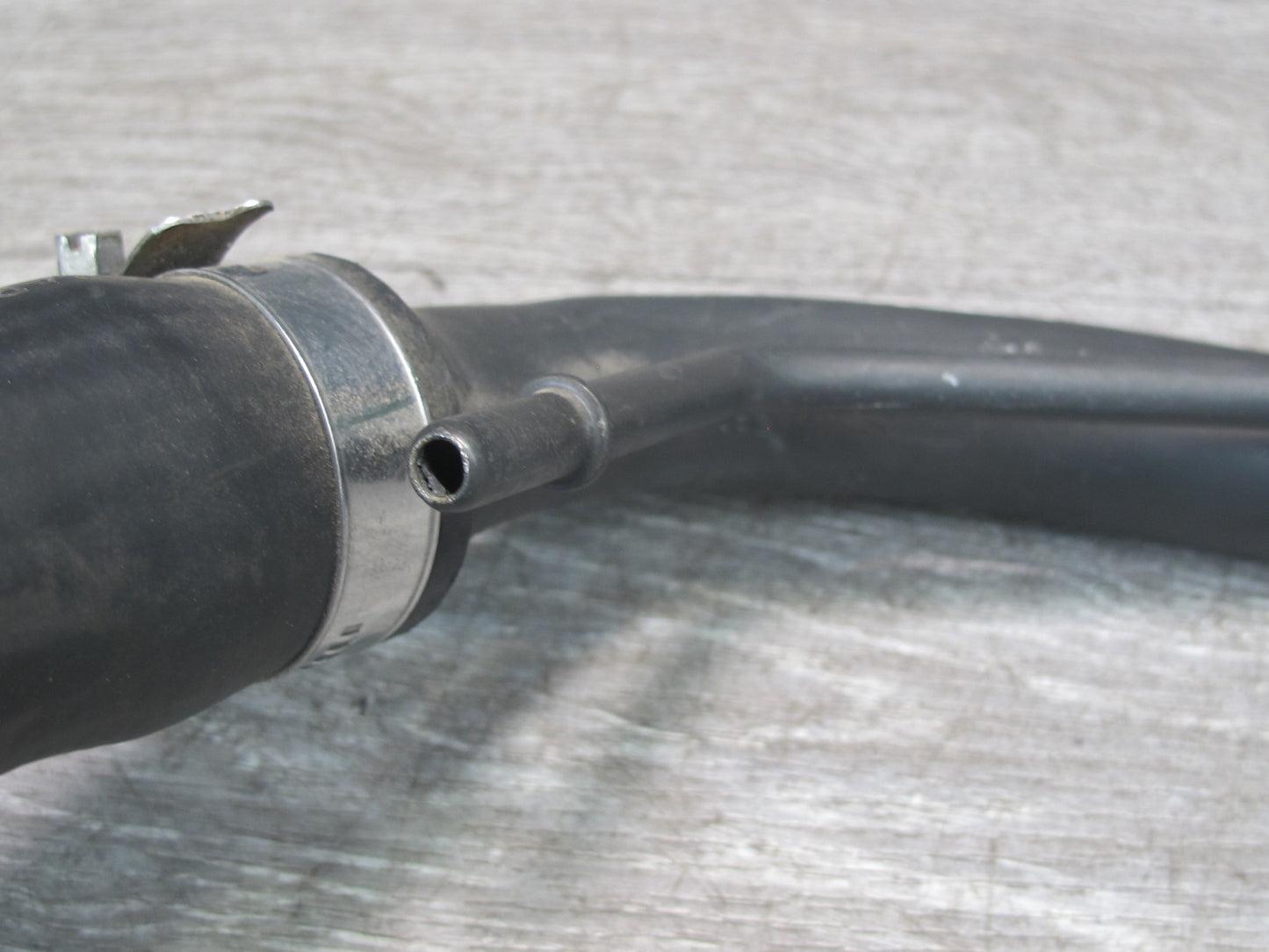 11-12 Fisker Karma Gas Fuel Tank Filler Neck w Cap Cover C131116301001 OEM