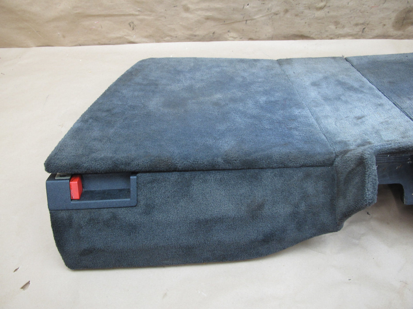 96-02 Mercedes R129 Sl-class Rear Carpet Storage Shelf Box Jump Seat OEM