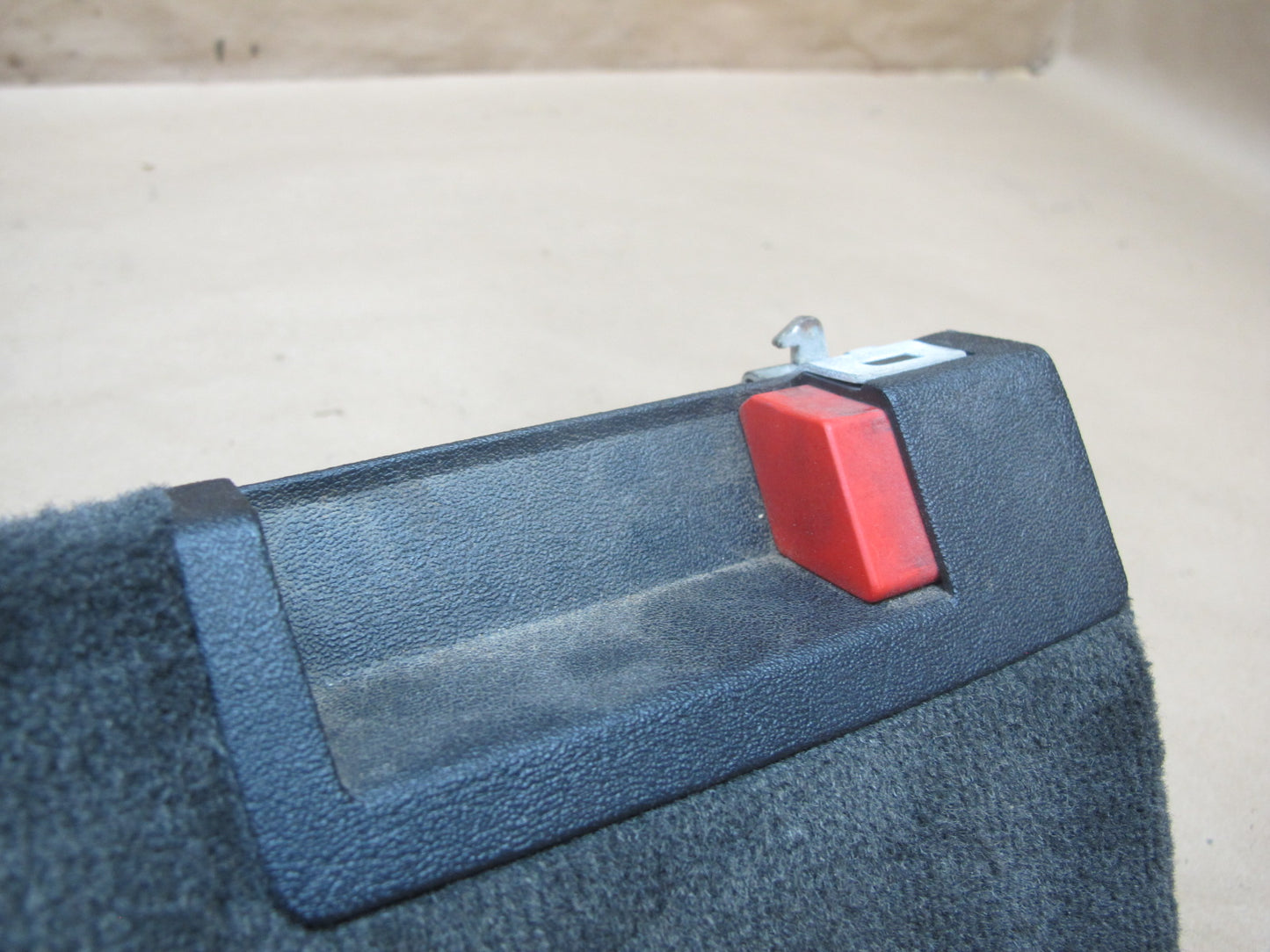 96-02 Mercedes R129 Sl-class Rear Carpet Storage Shelf Box Jump Seat OEM