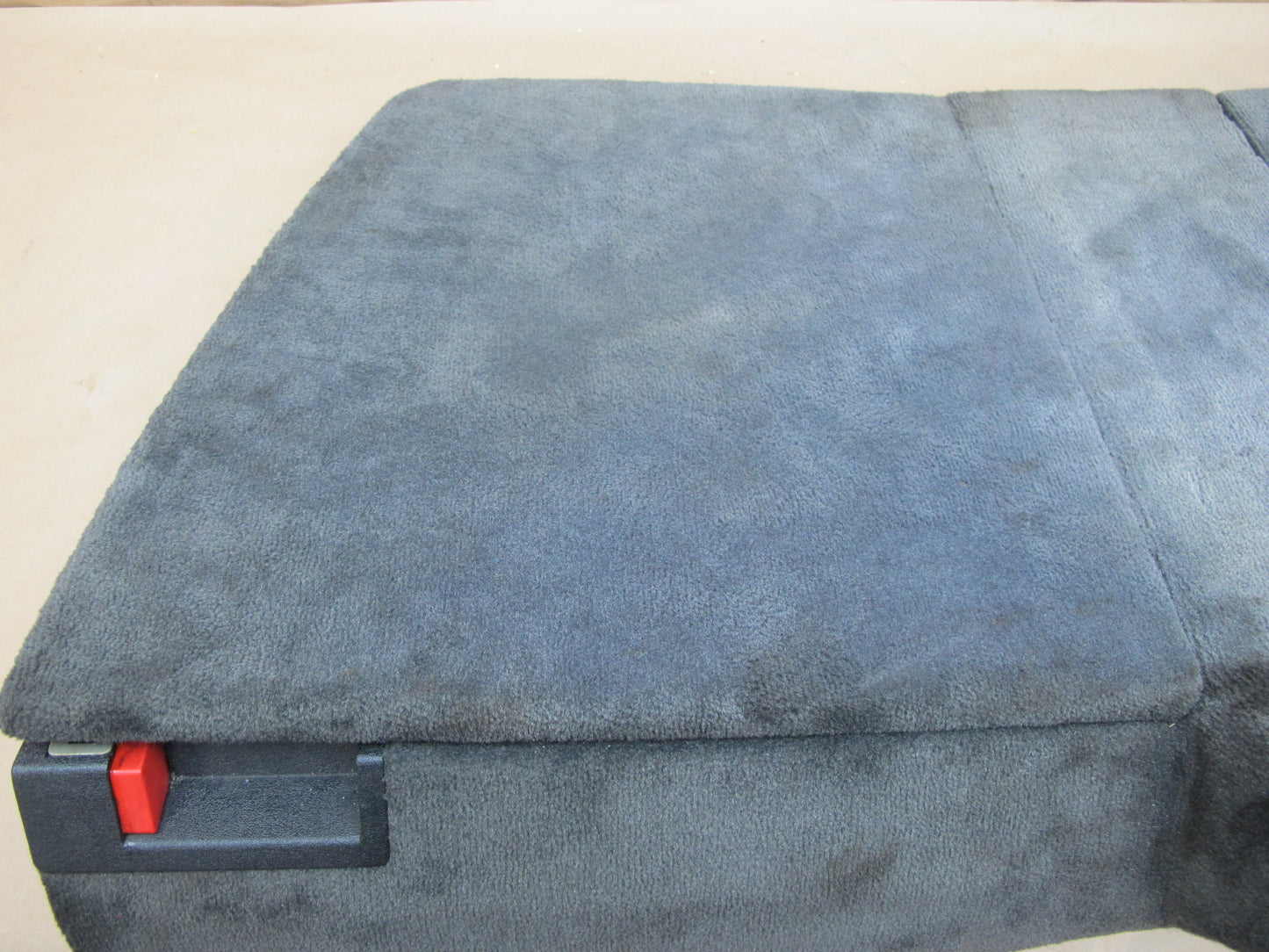 96-02 Mercedes R129 Sl-class Rear Carpet Storage Shelf Box Jump Seat OEM