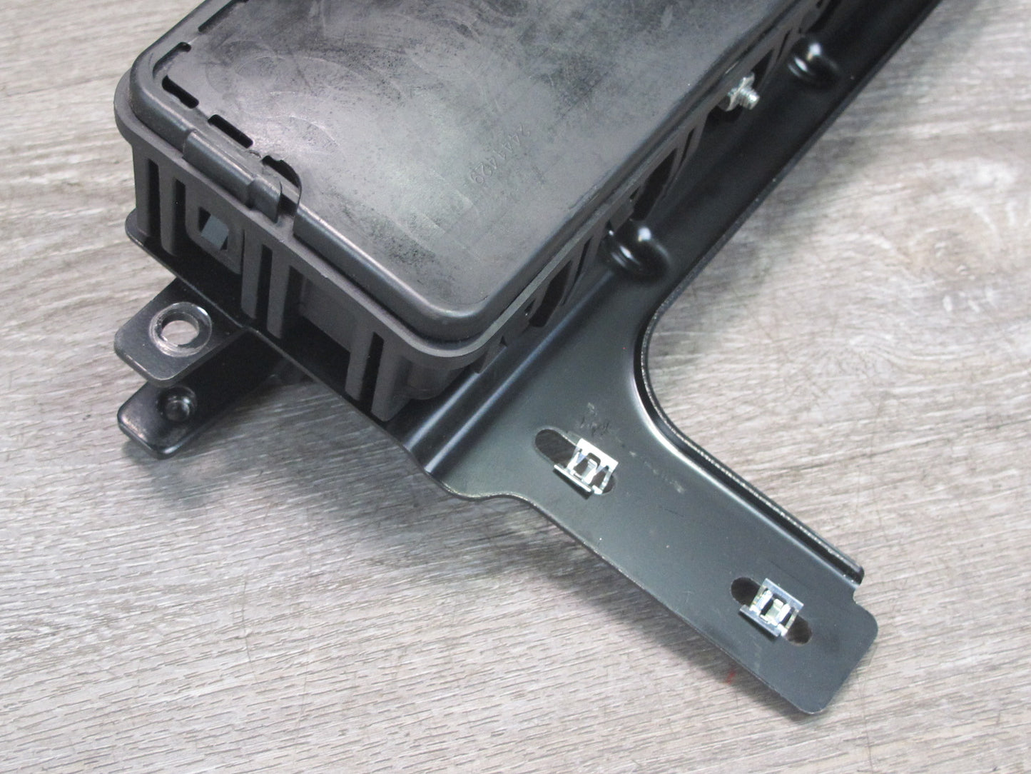 11-12 FISKER KARMA FRONT LEFT DRIVER SIDE UNDER DASH KNEE SRS AIRBAG OEM