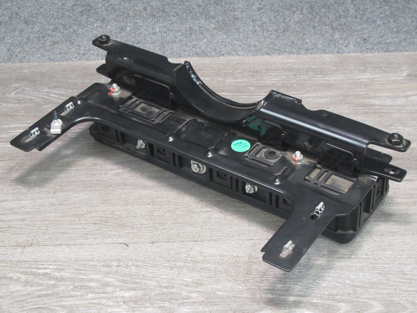 11-12 FISKER KARMA FRONT LEFT DRIVER SIDE UNDER DASH KNEE SRS AIRBAG OEM