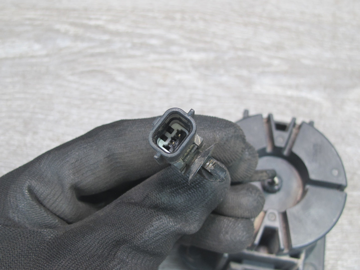 11-12 Fisker Karma Front or Rear Pedestrian Warning Alert Speaker OEM