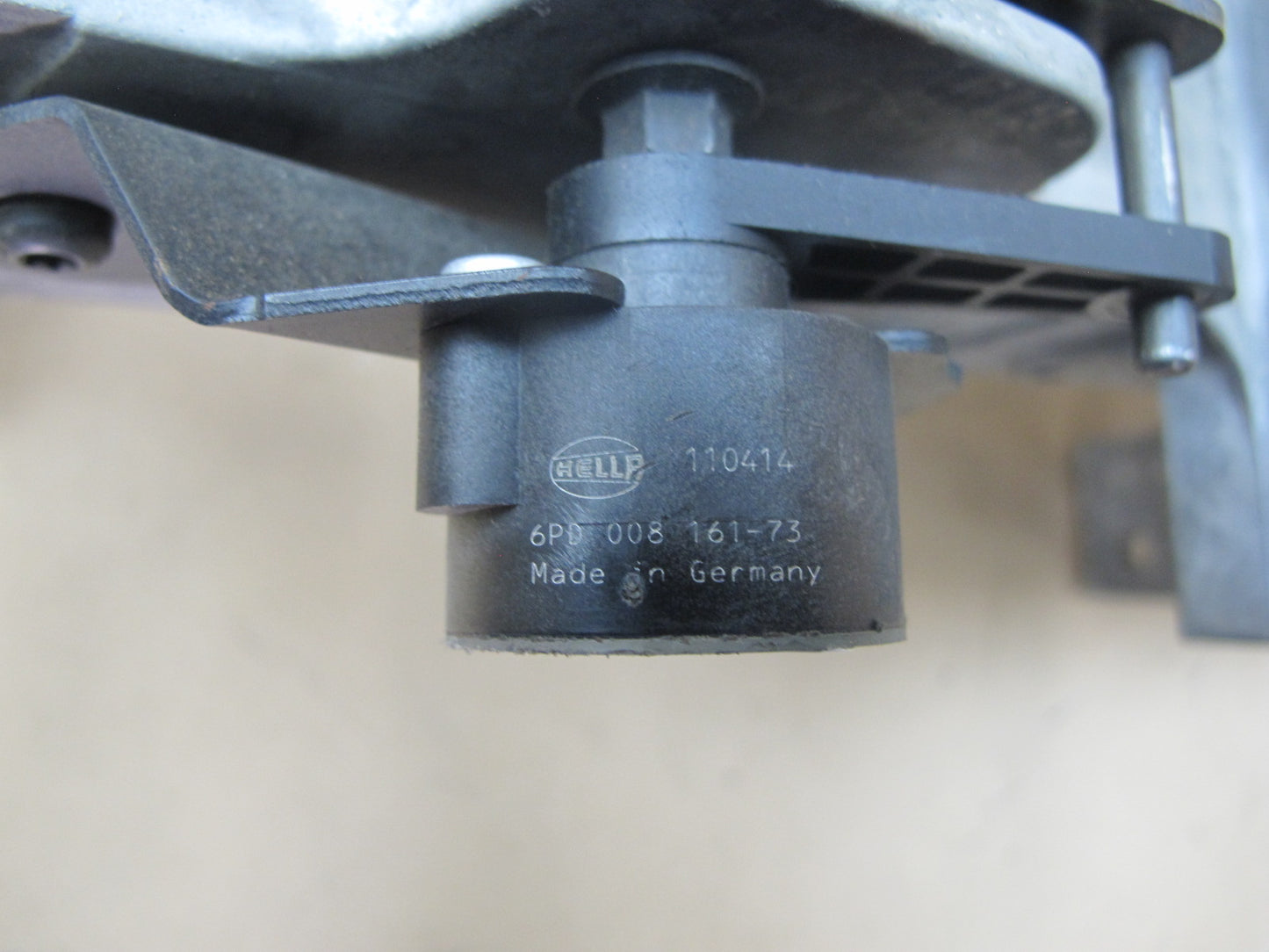 11-12 Fisker Karma Brake Pedal w Sensor & Mount Bracket Assembly OEM