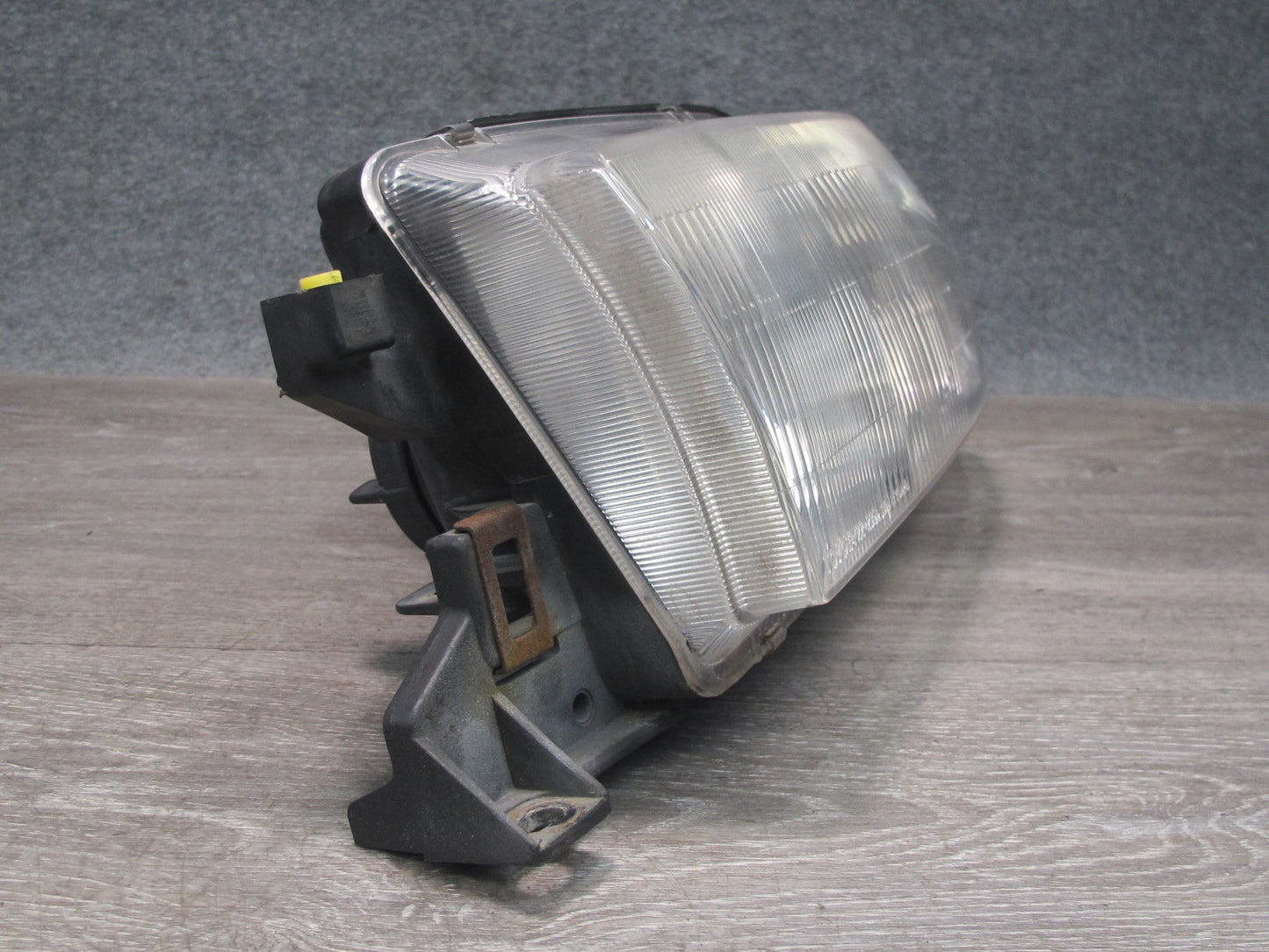 94-96 Toyota Cresta MARK2 JZX90 Set of 2 Front Halogen Headlight Lamp OEM