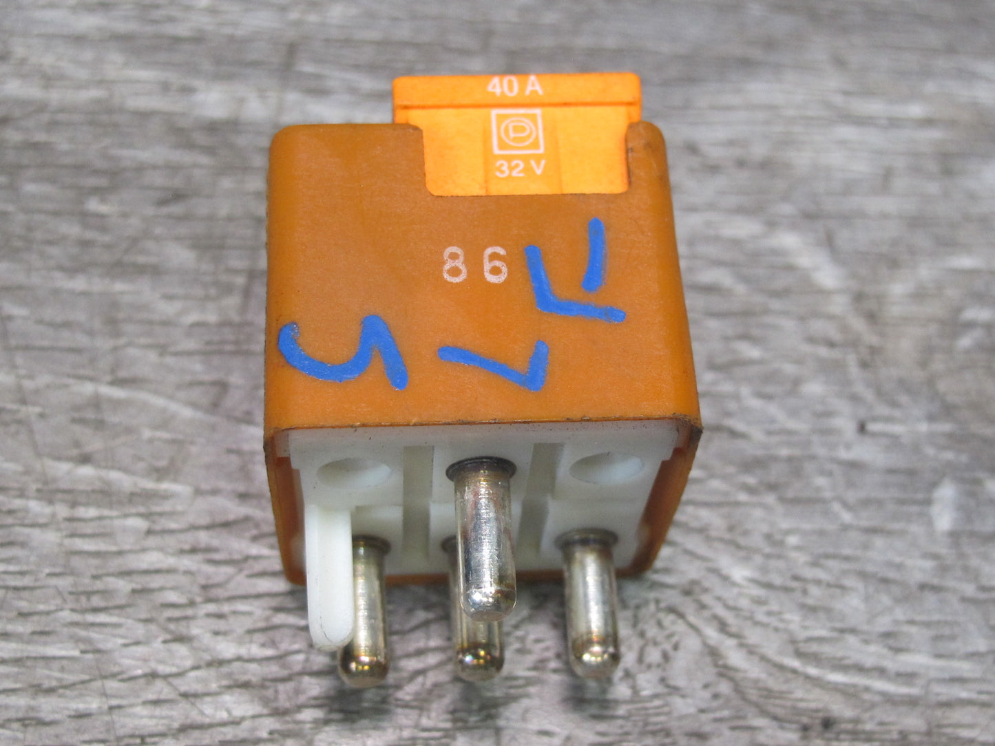 94-02 Mercedes R129 Sl-class Rear Heated Window Relay Module 0015429713 OEM