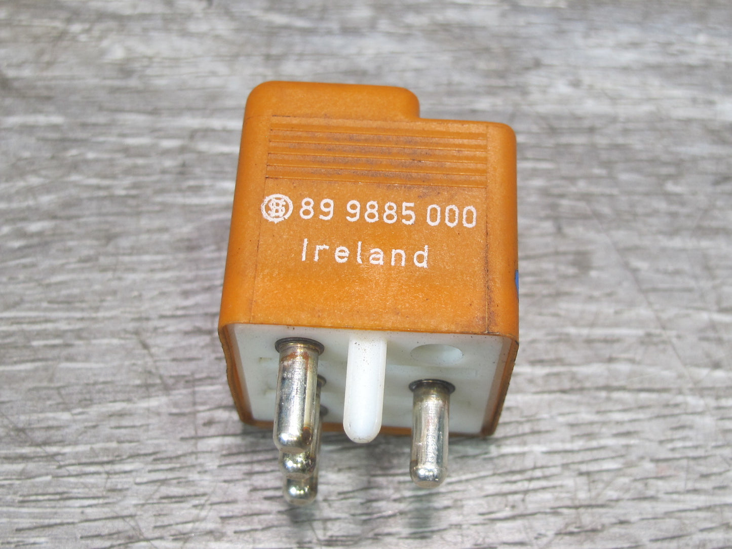 94-02 Mercedes R129 Sl-class Rear Heated Window Relay Module 0015429713 OEM