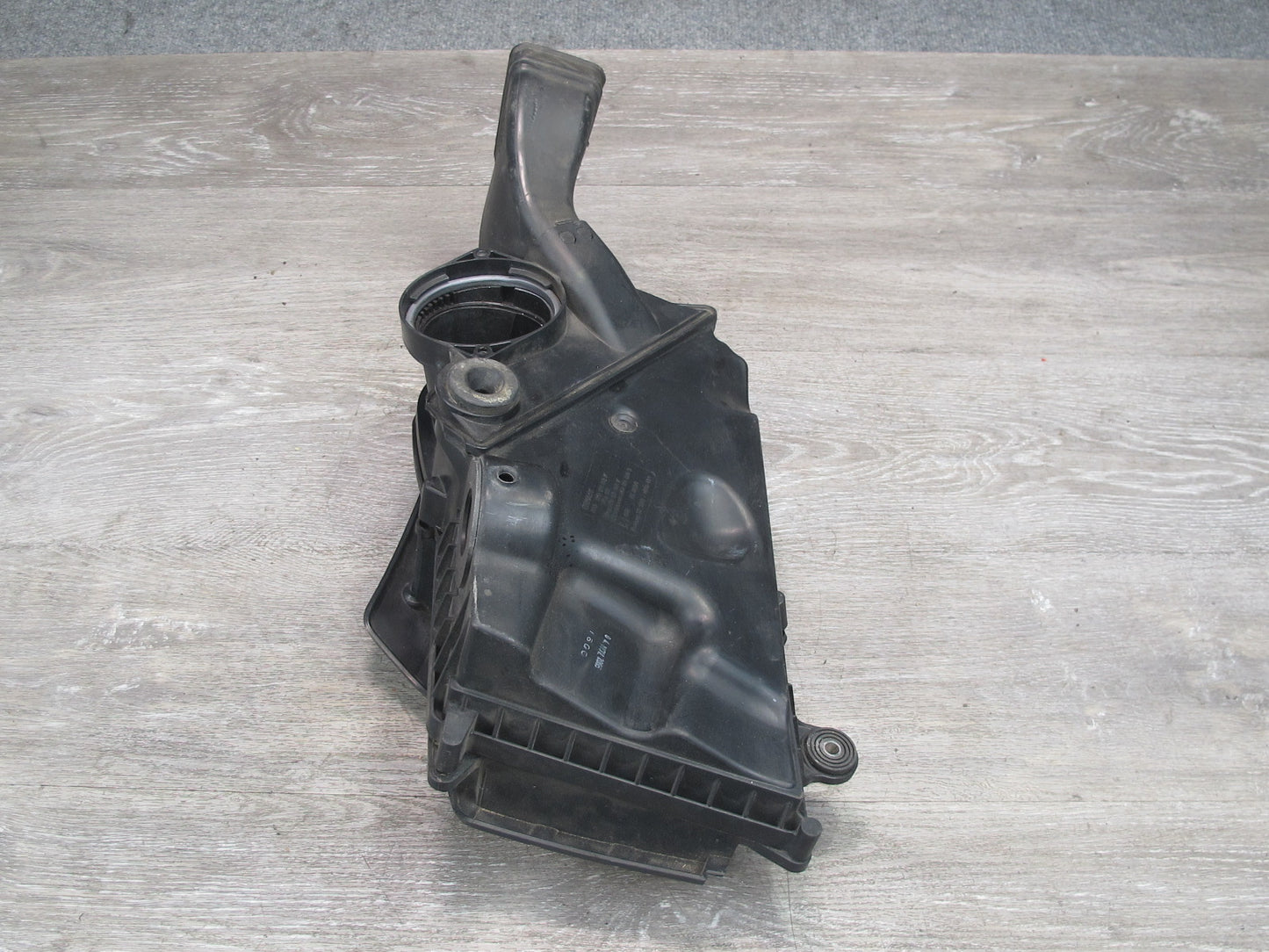 03-12 Bentley Continental Flying Spur 6.0L Right Air Cleaner Filter Intake Box