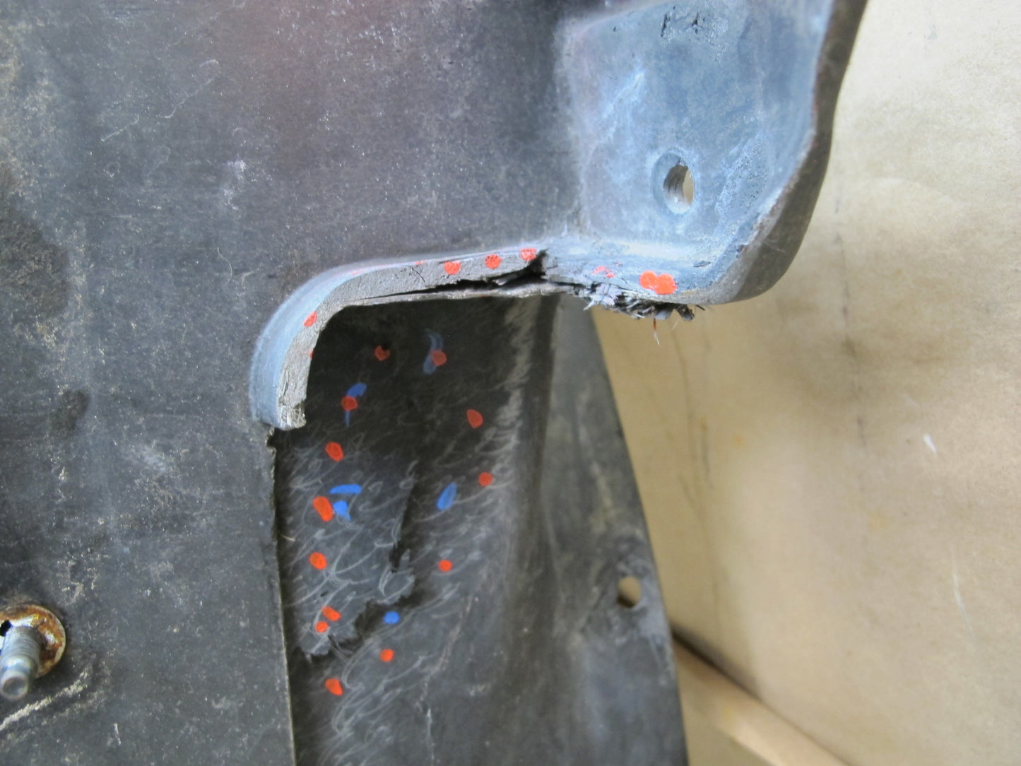 97-04 Chevrolet Corvette C5 Front Left Wheel Arch Splash Shield Guard OEM