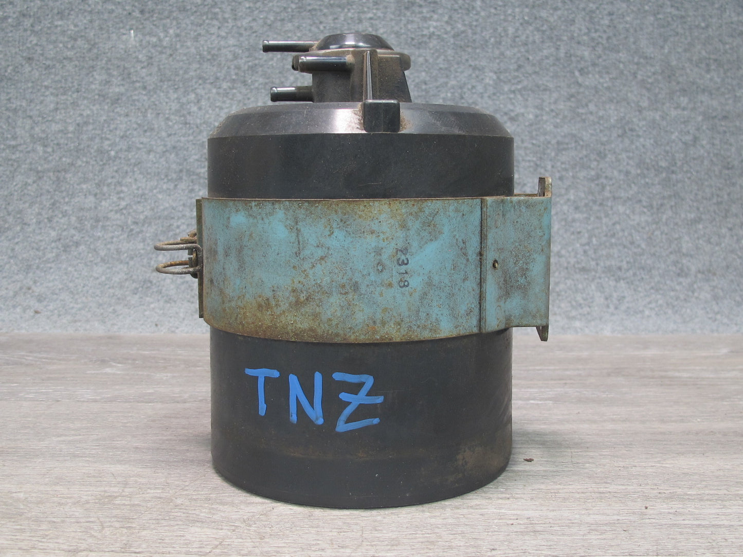 79-83 Datsun Nissan 280ZX S130 Fuel Evap Vapor Canister 14950-P8201 OEM