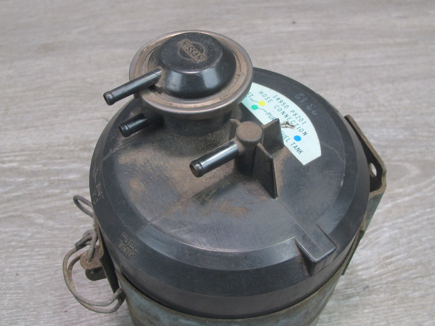 79-83 Datsun Nissan 280ZX S130 Fuel Evap Vapor Canister 14950-P8201 OEM