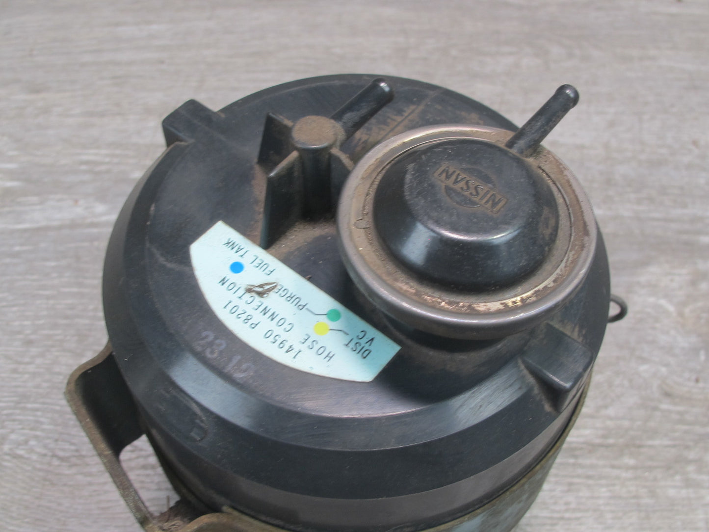 79-83 Datsun Nissan 280ZX S130 Fuel Evap Vapor Canister 14950-P8201 OEM