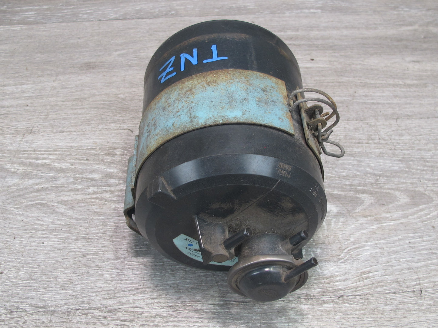 79-83 Datsun Nissan 280ZX S130 Fuel Evap Vapor Canister 14950-P8201 OEM