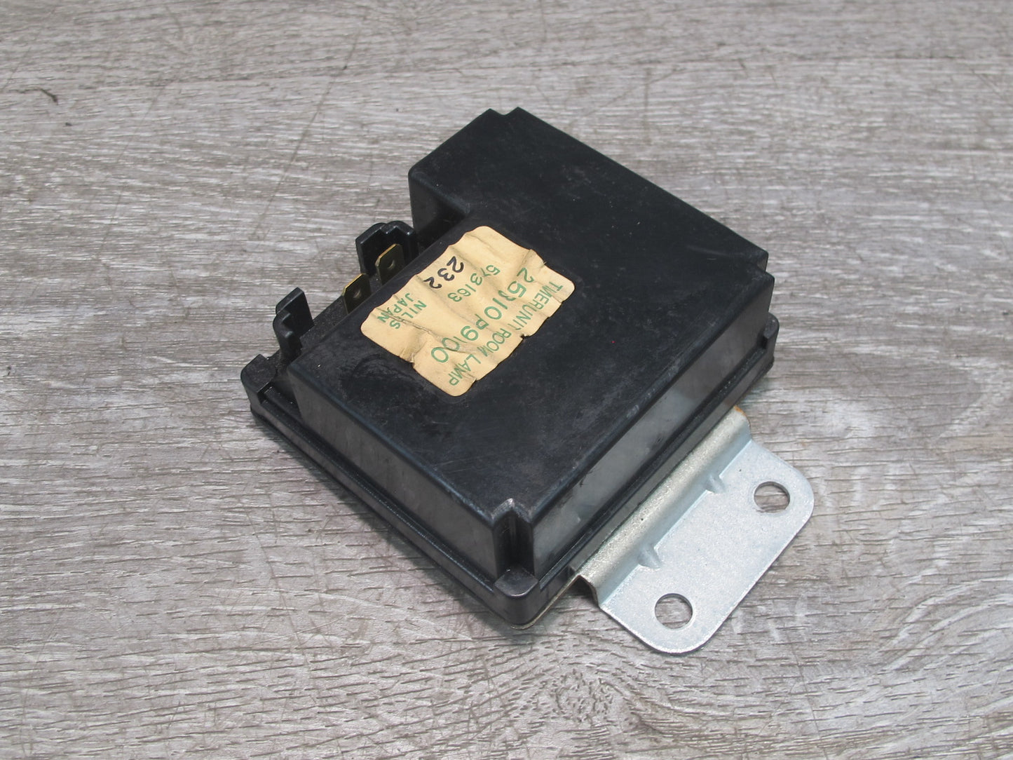 82-83 Datsun Nissan 280ZX S130 2+0 Timer Unit Room Lamp 25310-P9100 OEM