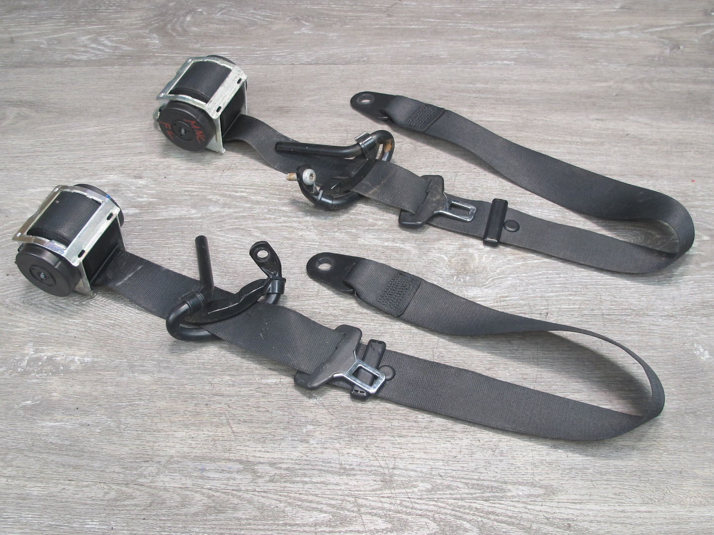 09-15 MINI COOPER R57 FRONT RIGHT & LEFT SIDE SEATBELT RETRACTOR SET OEM