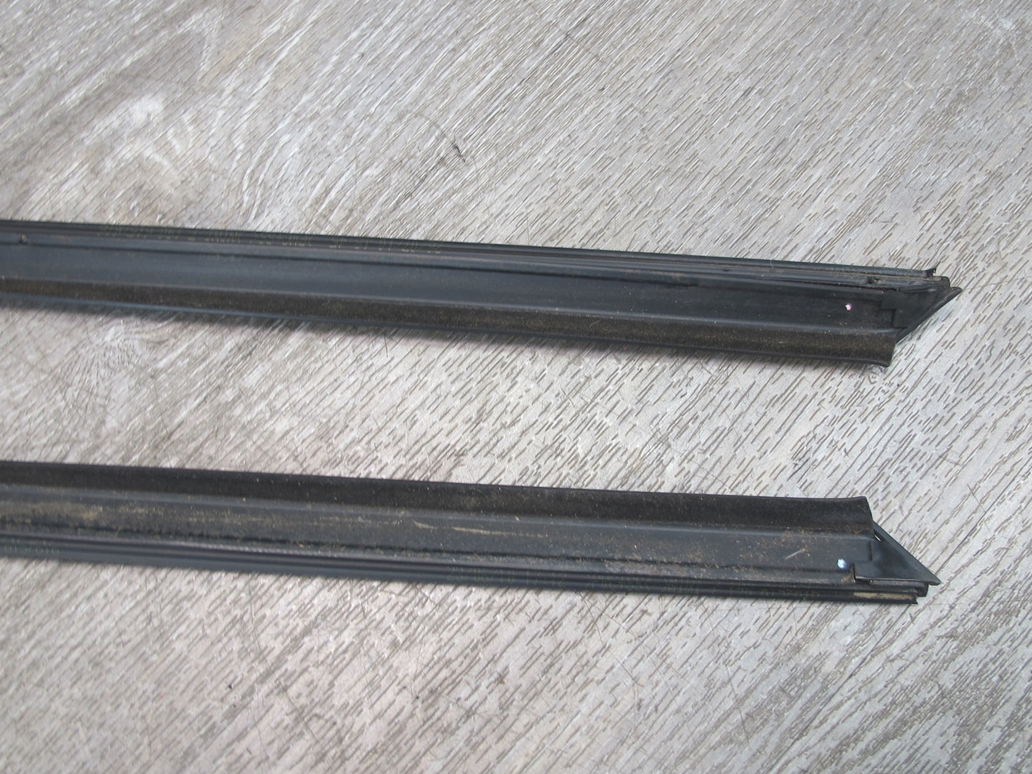 09-15 Mini Cooper R57 Set of 2 Rear Chrome Trim Molding Cover Weatherstrip OEM