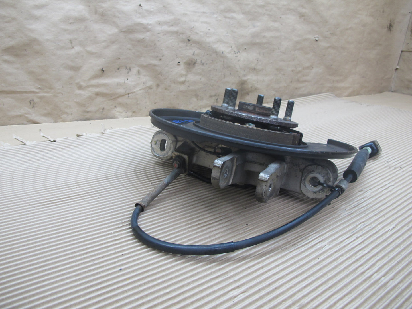 11-12 Fisker Karma Rear Right Spindle Knuckle Wheel Hub Bearing 61K Miles OEM