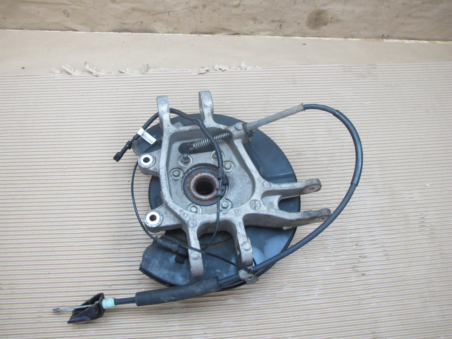 11-12 Fisker Karma Rear Right Spindle Knuckle Wheel Hub Bearing 61K Miles OEM