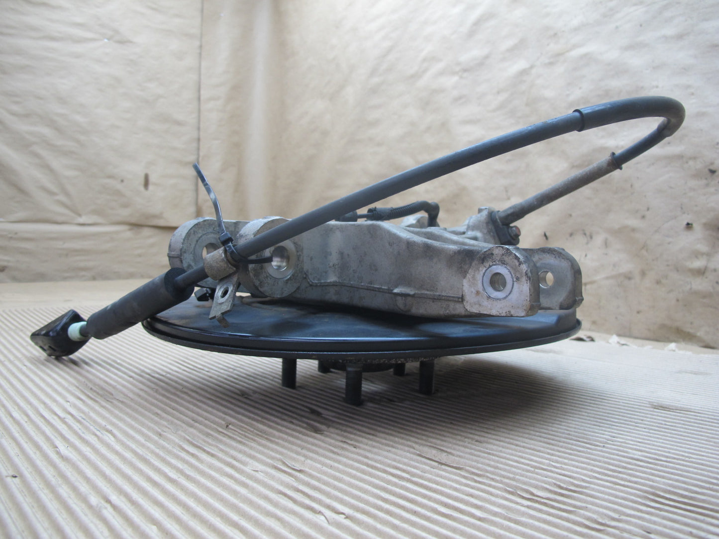 11-12 Fisker Karma Rear Right Spindle Knuckle Wheel Hub Bearing 61K Miles OEM