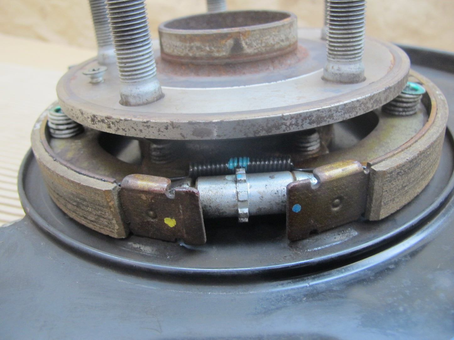 11-12 Fisker Karma Rear Left Spindle Knuckle Wheel Hub Bearing 61K Miles OEM